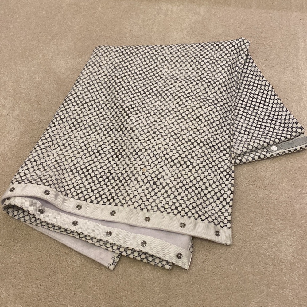 Lululemon vinyasa button scarf